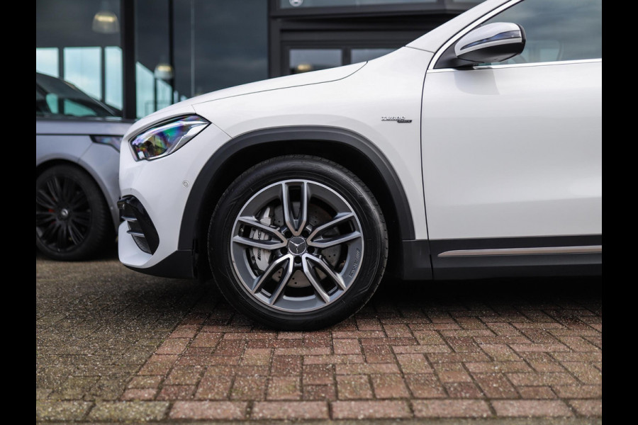 Mercedes-Benz GLA AMG 35 4MATIC | Trekhaak |  Camera | Pano | Sfeerverlichting | Stoelverw.