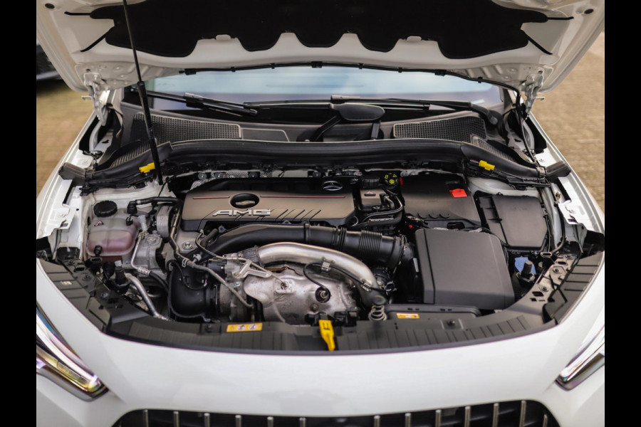 Mercedes-Benz GLA AMG 35 4MATIC | Trekhaak |  Camera | Pano | Sfeerverlichting | Stoelverw.