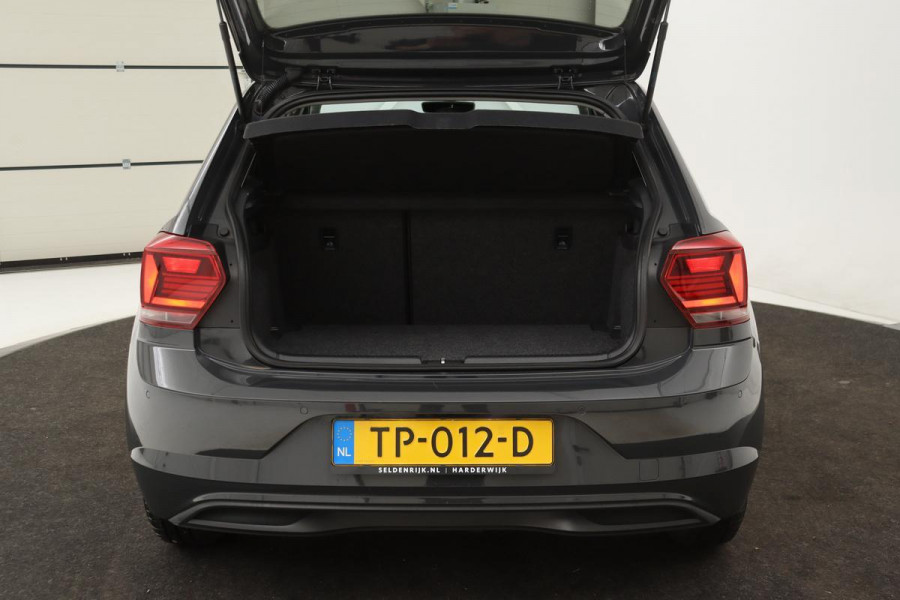 Volkswagen Polo 1.0 TSI Highline | Automaat | Stoelverwarming | Carplay | Adaptive cruise | Climate control | PDC | Navigatie