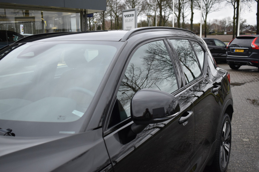 Volvo XC40 Recharge Core 70 kWh | Trekhaak | Interieur voorverwarming/(koeling) | Stoelverwarming- Stuurverwarming | Camera
