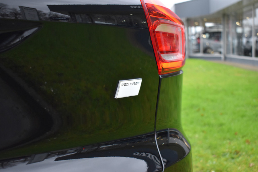 Volvo XC40 Recharge Core 70 kWh | Trekhaak | Interieur voorverwarming/(koeling) | Stoelverwarming- Stuurverwarming | Camera
