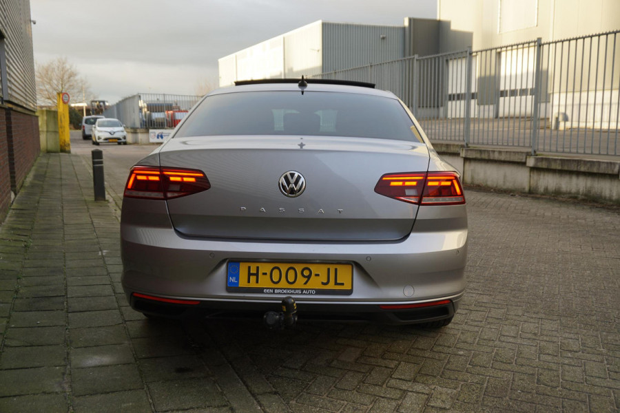 Volkswagen Passat 1.5 TSI 150PK Facelift/Panodak/Trekhaak /Rijklaarprijs!!