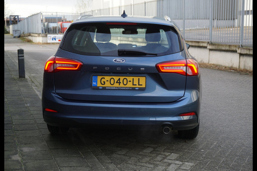 Ford FOCUS Wagon 1.0 EcoBoost 125PK Titanium Winterpakket Ford Focus Wagon 1.0 EcoBoost 125PK Titanium Business 100% Dealeronderhouden.