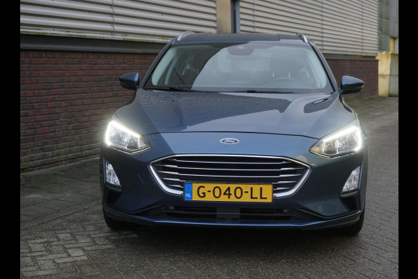 Ford FOCUS Wagon 1.0 EcoBoost 125PK Titanium Winterpakket Ford Focus Wagon 1.0 EcoBoost 125PK Titanium Business 100% Dealeronderhouden.