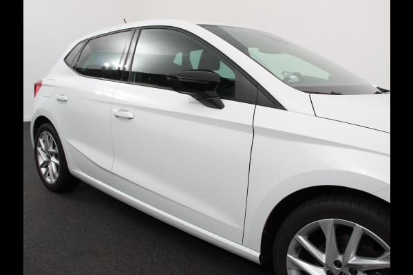 Seat Ibiza 1.0 E-TSI 110pk DSG FR | Adaptive cruise control | Climate control | LED | Verwarmde voorstoelen| Parkeersensoren | Achteruitrij camera | Apple Caplay/ Android Auto