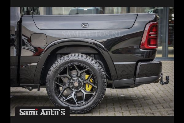 Dodge Ram 1500 LIMITED NIGHT HIGH OUTPUT | DE MEEST LUXUEUZE PICK UP | H.O 540PK 706 Nm 2025 | XB9 | MASSAGE | BOM VOL | CREW CAB | DUBBELE CABINE | GRIJSKENTEKEN | 5 PERSOONS | VOORRAAD NR 2337 - 7694