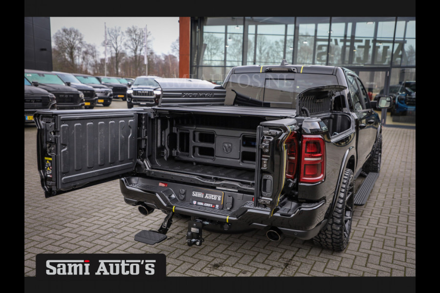 Dodge Ram 1500 LIMITED NIGHT HIGH OUTPUT | DE MEEST LUXUEUZE PICK UP | H.O 540PK 706 Nm 2025 | XB9 | MASSAGE | BOM VOL | CREW CAB | DUBBELE CABINE | GRIJSKENTEKEN | 5 PERSOONS | VOORRAAD NR 2337 - 7694