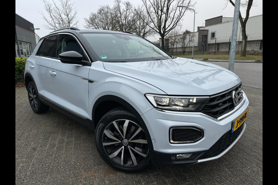 Volkswagen T-Roc 1.5 TSI Sport R-LINE FULL-LED ACC NAVI CARPLAY NEW BANDEN