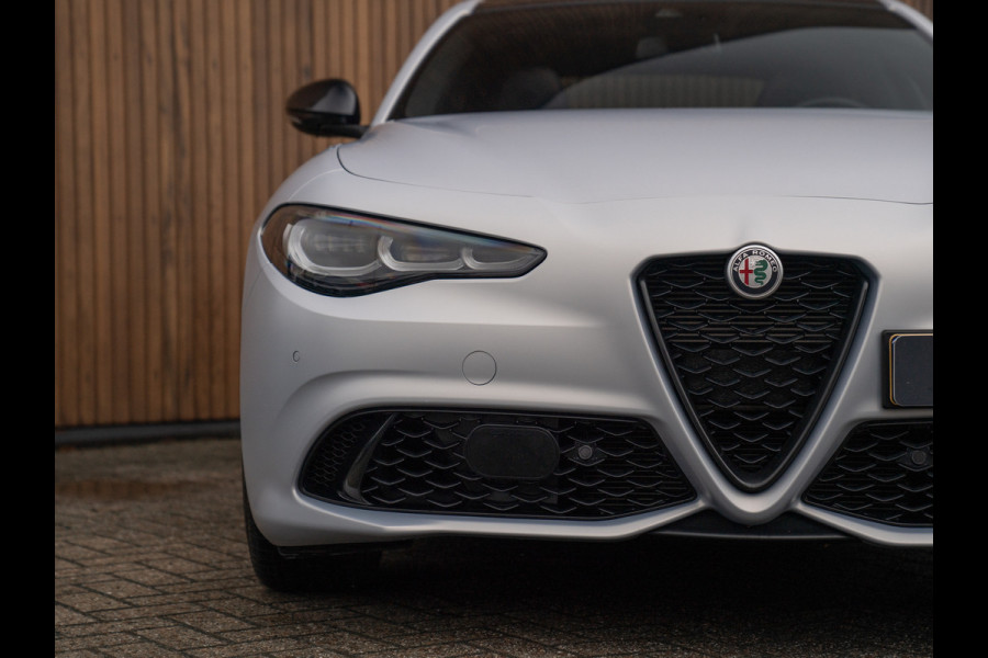 Alfa Romeo Giulia 2.0T 280pk Q4 Competizione | MY24 | Pano-dak | Harman/Kardon