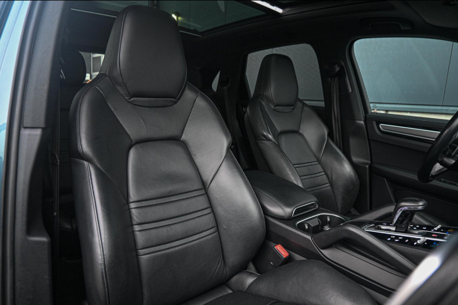 Porsche Cayenne 3.0 *BOSE / Sport-Chrono / Panorama / Stoelventilatie / Luchtvering / Vierwielbesturing / 18-wegs Stoelen + Memory*