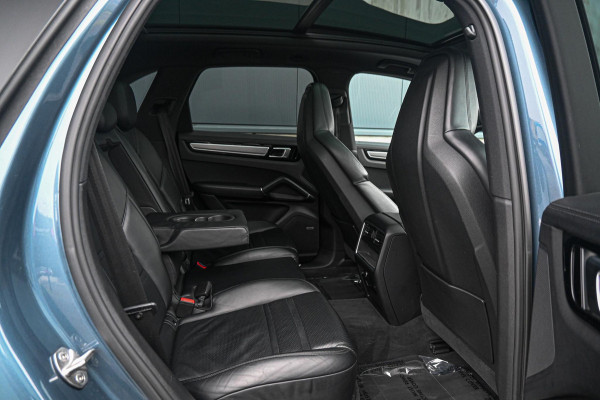 Porsche Cayenne 3.0 *BOSE / Sport-Chrono / Panorama / Stoelventilatie / Luchtvering / Vierwielbesturing / 18-wegs Stoelen + Memory*