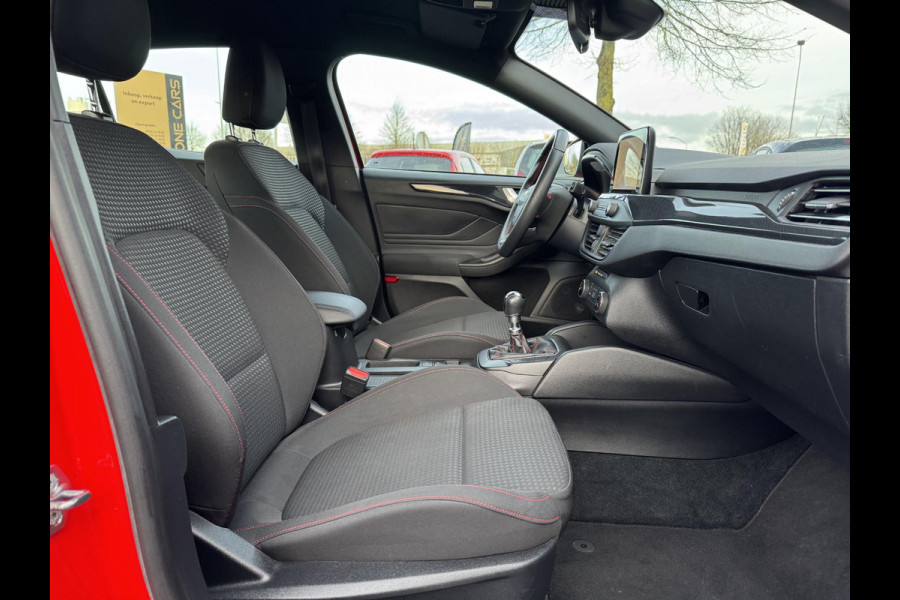 Ford FOCUS Wagon 1.0 EcoBoost ST Line Business 1e Eigenaar,Navi,Clima,Cruise,PDC V+A,125pk,6 Bak,N.A.P,Nieuwe Apk bij Aflevering