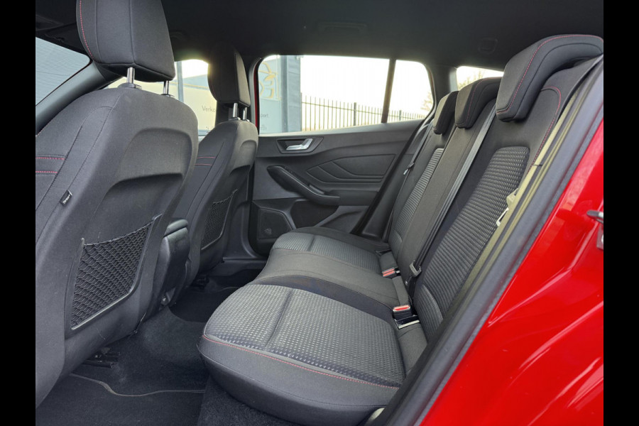 Ford FOCUS Wagon 1.0 EcoBoost ST Line Business 1e Eigenaar,Navi,Clima,Cruise,PDC V+A,125pk,6 Bak,N.A.P,Nieuwe Apk bij Aflevering