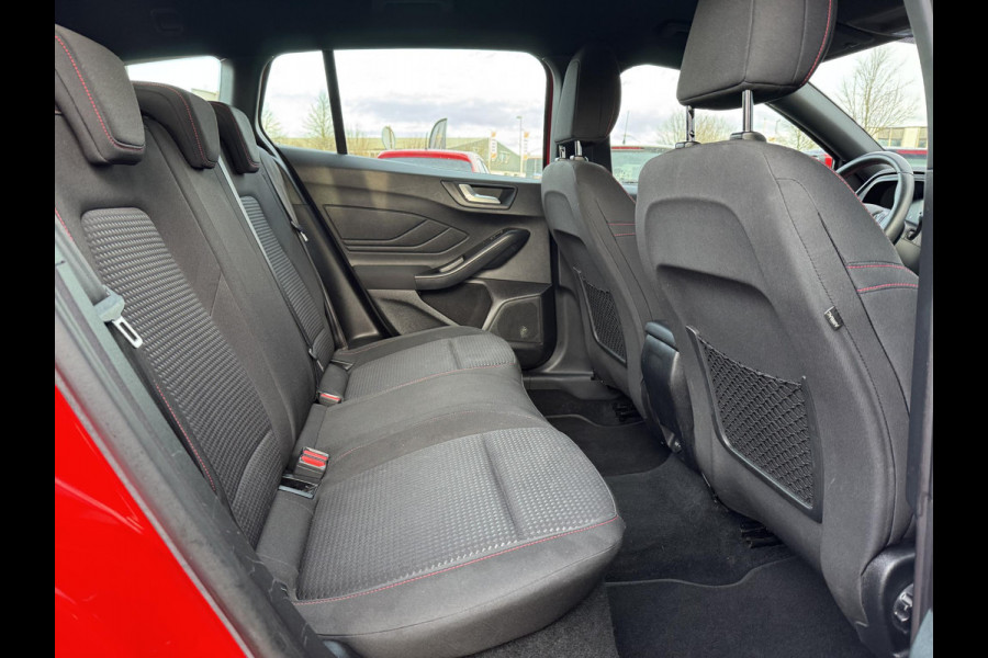 Ford FOCUS Wagon 1.0 EcoBoost ST Line Business 1e Eigenaar,Navi,Clima,Cruise,PDC V+A,125pk,6 Bak,N.A.P,Nieuwe Apk bij Aflevering