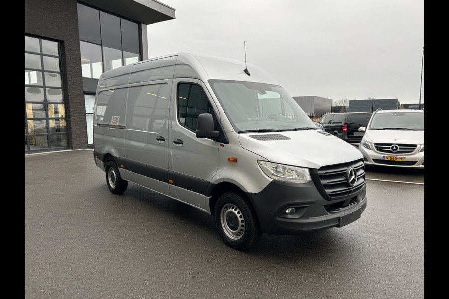 Mercedes-Benz Sprinter 317 CDI L2 H2 MBUX / 360 Camera / Navigatie / Cruise control / Airco / 270 Graden achterdeuren