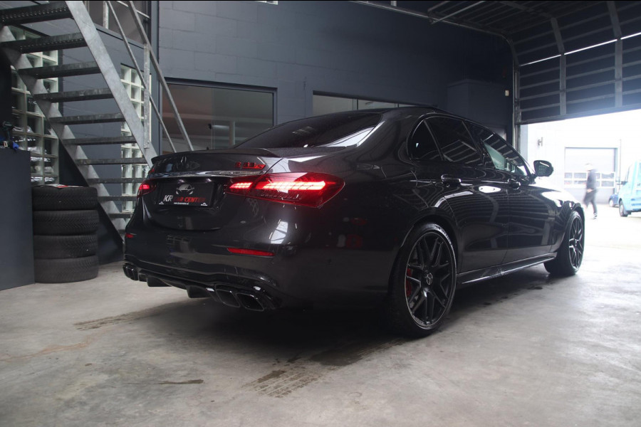 Mercedes-Benz E-Klasse AMG E63S 63 S PANO-MEMO-HUD-360