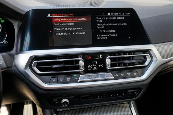 BMW 3 Serie Touring 320d High Executive, M-pakket, Adaptief onderstel, Achteruitrij camera, Adaptieve Cruisecontrol, Apple Carplay