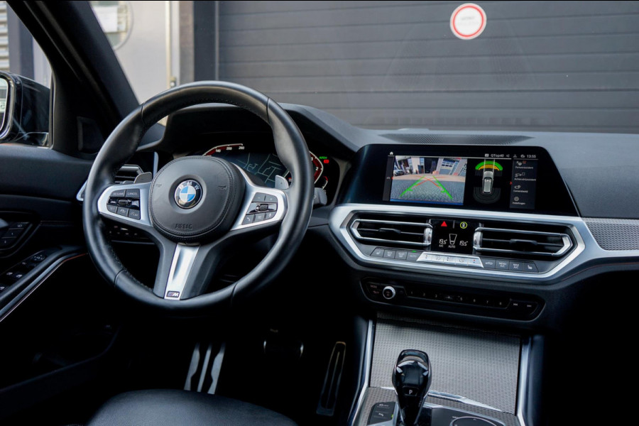 BMW 3 Serie Touring 320d High Executive, M-pakket, Adaptief onderstel, Achteruitrij camera, Adaptieve Cruisecontrol, Apple Carplay