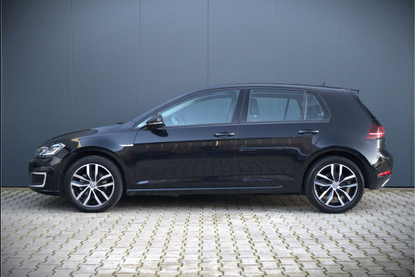 Volkswagen e-Golf E-DITION | Virtual | NAP | Keyless | Apple Carplay | LED | Ambiance Verlichting | BTW | Adaptive Cruise Control | LM. Velgen | Climate Control | Navigatie | PDC |