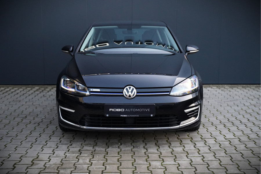 Volkswagen e-Golf E-DITION | Virtual | NAP | Keyless | Apple Carplay | LED | Ambiance Verlichting | BTW | Adaptive Cruise Control | LM. Velgen | Climate Control | Navigatie | PDC |