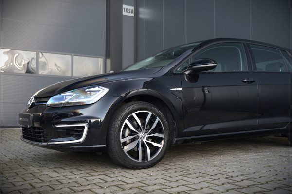 Volkswagen e-Golf E-DITION | Virtual | NAP | Keyless | Apple Carplay | LED | Ambiance Verlichting | BTW | Adaptive Cruise Control | LM. Velgen | Climate Control | Navigatie | PDC |