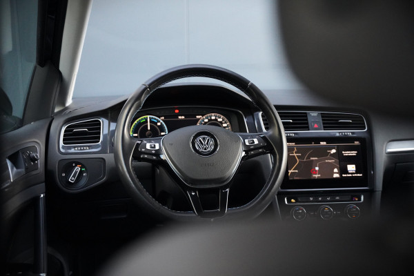 Volkswagen e-Golf E-DITION | Virtual | NAP | Keyless | Apple Carplay | LED | Ambiance Verlichting | BTW | Adaptive Cruise Control | LM. Velgen | Climate Control | Navigatie | PDC |