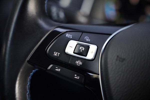 Volkswagen e-Golf E-DITION | Virtual | NAP | Keyless | Apple Carplay | LED | Ambiance Verlichting | BTW | Adaptive Cruise Control | LM. Velgen | Climate Control | Navigatie | PDC |