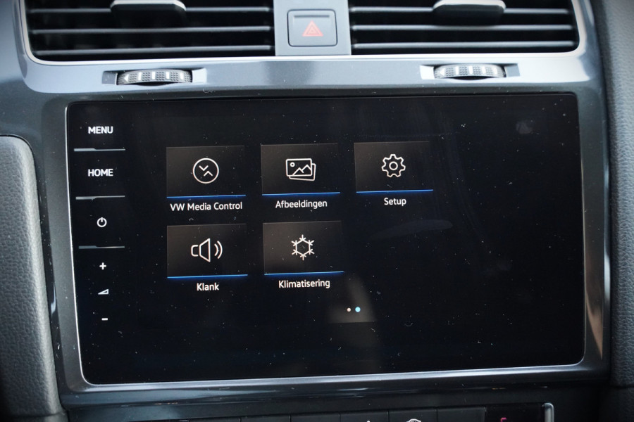 Volkswagen e-Golf E-DITION | Virtual | NAP | Keyless | Apple Carplay | LED | Ambiance Verlichting | BTW | Adaptive Cruise Control | LM. Velgen | Climate Control | Navigatie | PDC |