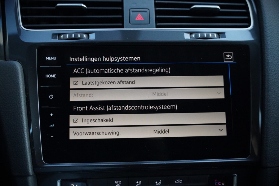 Volkswagen e-Golf E-DITION | Virtual | NAP | Keyless | Apple Carplay | LED | Ambiance Verlichting | BTW | Adaptive Cruise Control | LM. Velgen | Climate Control | Navigatie | PDC |