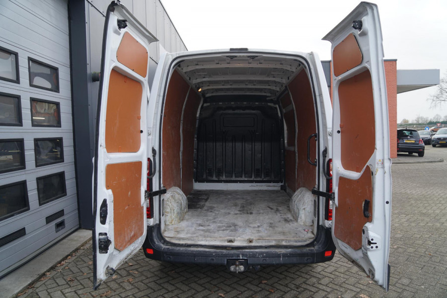 Opel Movano 2.3 TURBO 150 PK L2H2 + 2500 KG TREKHAAK | CAMERA | NAVIGATIE