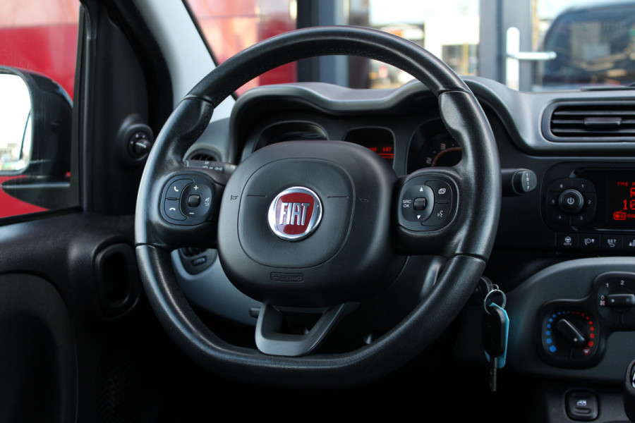 Fiat Panda TwinAir Lounge | All-season banden | Bluetooth | mistlampen