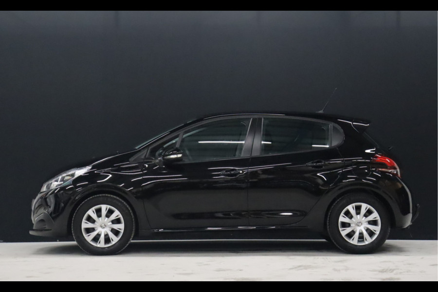 Peugeot 208 1.2 PureTech Blue Lease Active [TREKHAAK, PDC ACHTER, NAVIGATIE, BLUETOOTH, CRUISE, AIRCO, NIEUWSTAAT]