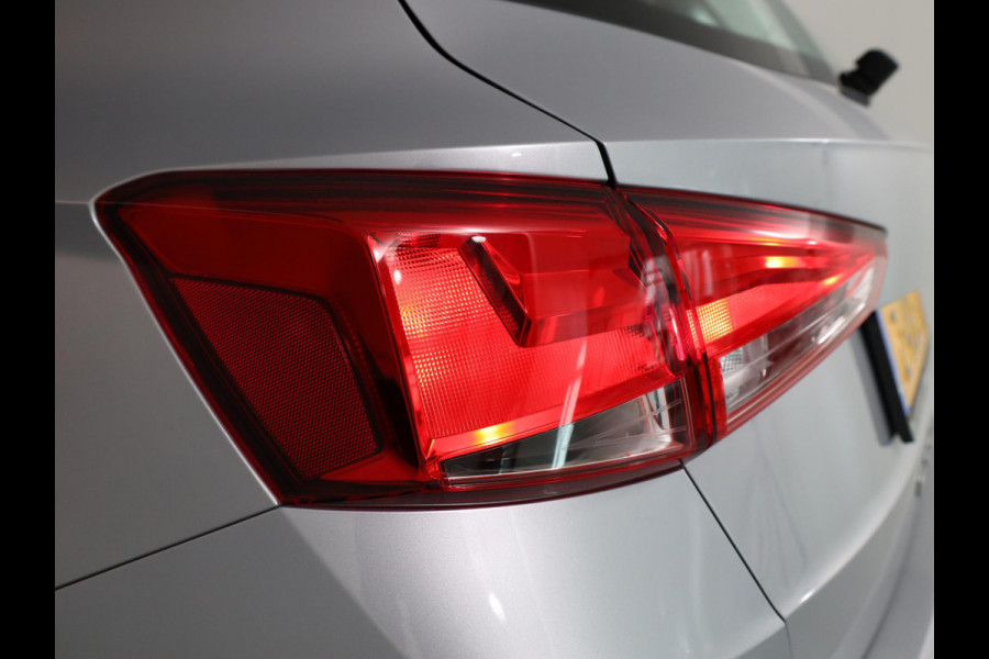 Seat Arona 1.0 TSI Style Business Intense 110pk Automaat | Navigatie| Lichtmetalen velgen