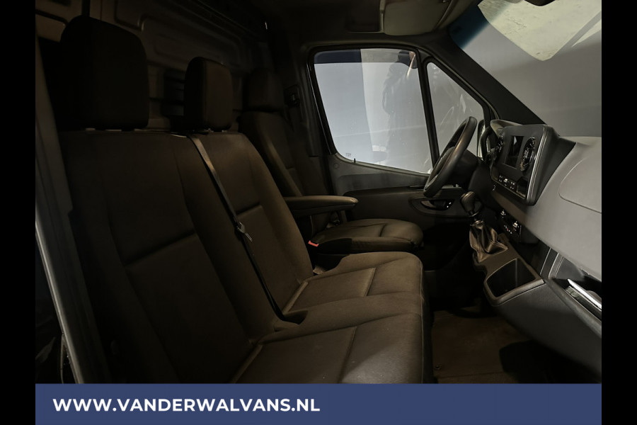 Mercedes-Benz Sprinter 317 CDI 170pk L3H2 Euro6 Airco | Apple Carplay | 360 Graden Camera | Navigatie Android Auto, Cruisecontrol, Chauffeursstoel, Parkeersensoren, Stoelverwarming, Bijrijdersbank