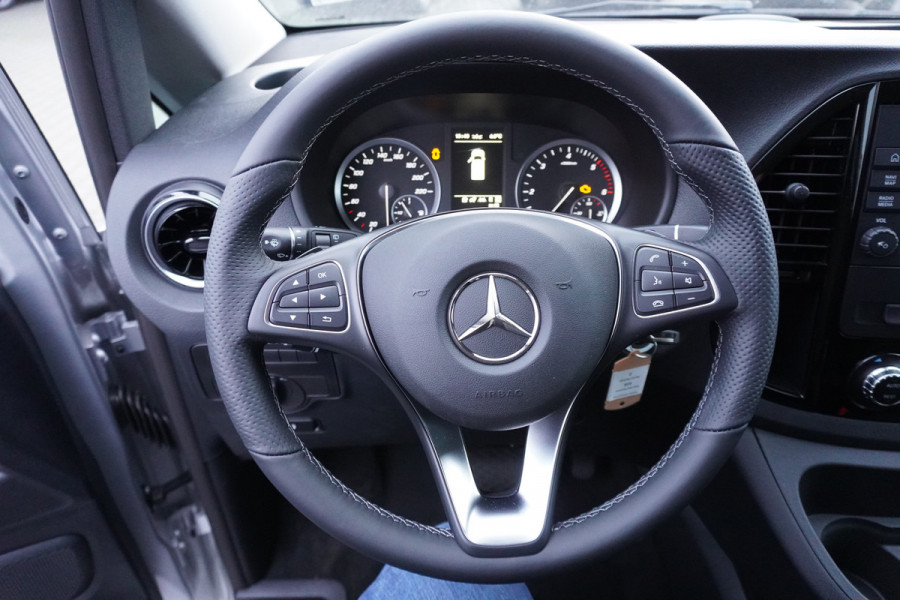 Mercedes-Benz Vito 124 CDI 237PK Extra Lang Tourer Select Dubbelcabine Schuifdeur L + R Automaat Nr. V110 | Climate/ Cruise/ Navi/Camera/Alarm/ Diamond grille