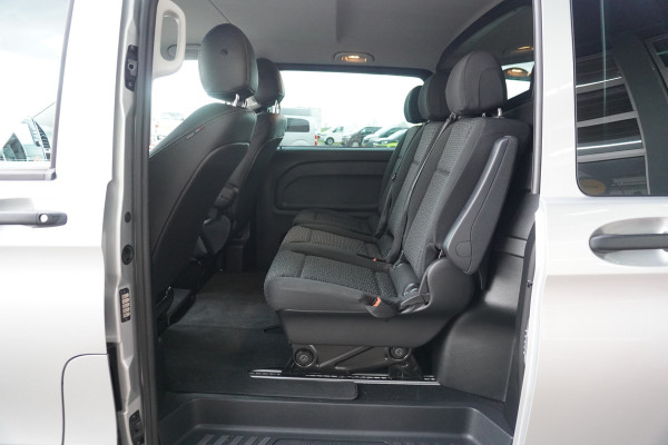 Mercedes-Benz Vito 124 CDI 237PK Extra Lang Tourer Select Dubbelcabine Schuifdeur L + R Automaat Nr. V110 | Climate/ Cruise/ Navi/Camera/Alarm/ Diamond grille