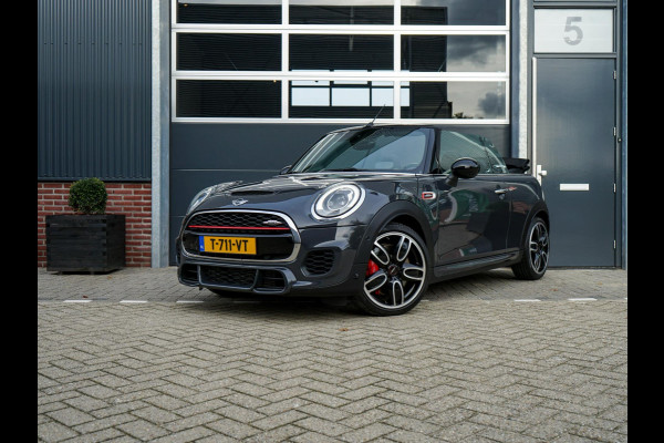 MINI Cabrio 2.0 John Cooper Works, vol-opties! Head-up, Camera + Parkeer Sensoren, Harman Kardon HiFi, Navi prof.