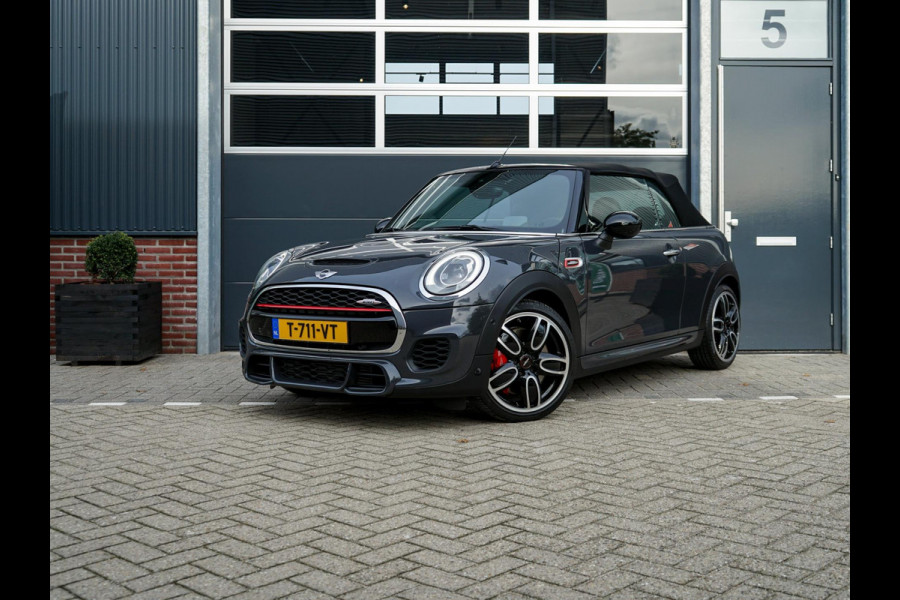 MINI Cabrio 2.0 John Cooper Works, vol-opties! Head-up, Camera + Parkeer Sensoren, Harman Kardon HiFi, Navi prof.