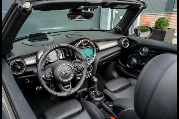 MINI Cabrio 2.0 John Cooper Works, vol-opties! Head-up, Camera + Parkeer Sensoren, Harman Kardon HiFi, Navi prof.