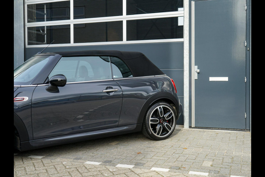 MINI Cabrio 2.0 John Cooper Works, vol-opties! Head-up, Camera + Parkeer Sensoren, Harman Kardon HiFi, Navi prof.