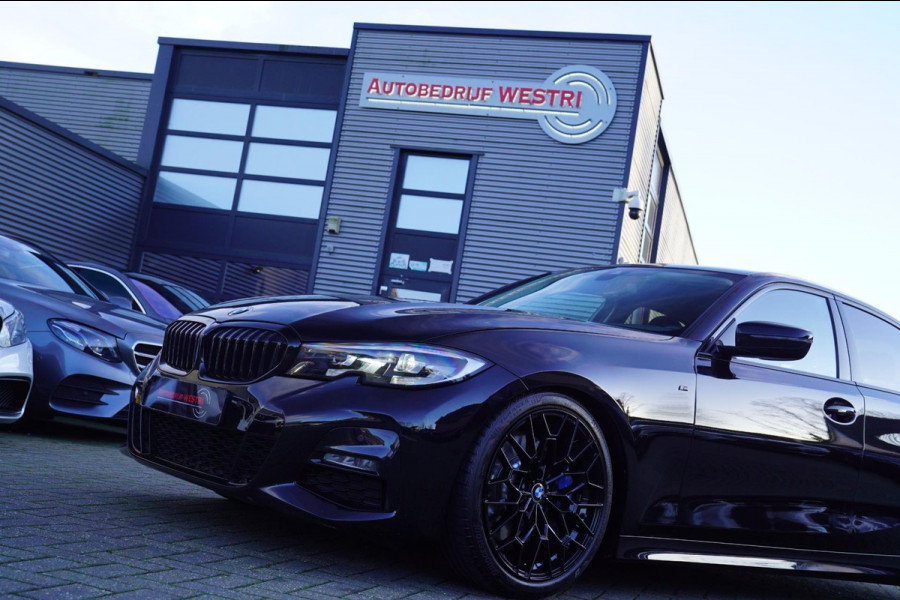 BMW 3-serie 330i High Executive | M-pakket | Stoelverwarming | M-sportvelgen | LED koplampen | Leder/alcantara |