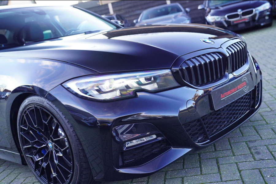 BMW 3-serie 330i High Executive | M-pakket | Stoelverwarming | M-sportvelgen | LED koplampen | Leder/alcantara |