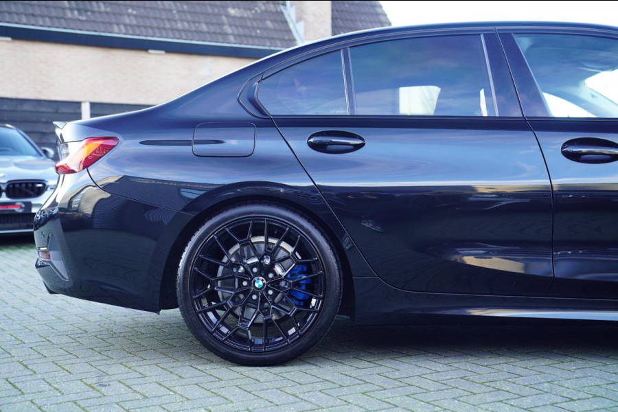 BMW 3-serie 330i High Executive | M-pakket | Stoelverwarming | M-sportvelgen | LED koplampen | Leder/alcantara |