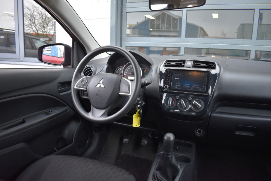 Mitsubishi Space Star 1.2 Connect+ Goedkoper rijden kan niet! Fabrieksgarantie t/m januari 2031!