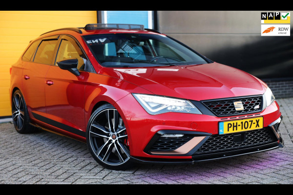 Seat León ST 2.0 TSI CUPRA 300 / Aut / NAP / Acc / F1 / Open Panoramadak / Camera / Sfeerverlichting / Led / Pdc / Allu Velgen