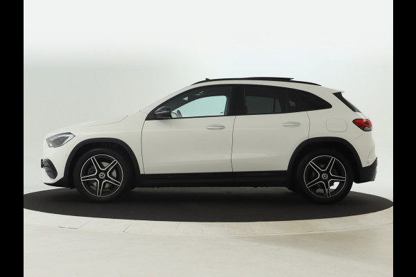 Mercedes-Benz GLA 200 Business Solution AMG Panorama dak elct. | elct. bedienbare voor Stoelen met memory | Navigatie | MBUX wide screen | Parking support | | Inclusief 24 maanden MB Certified garantie voor Europa.