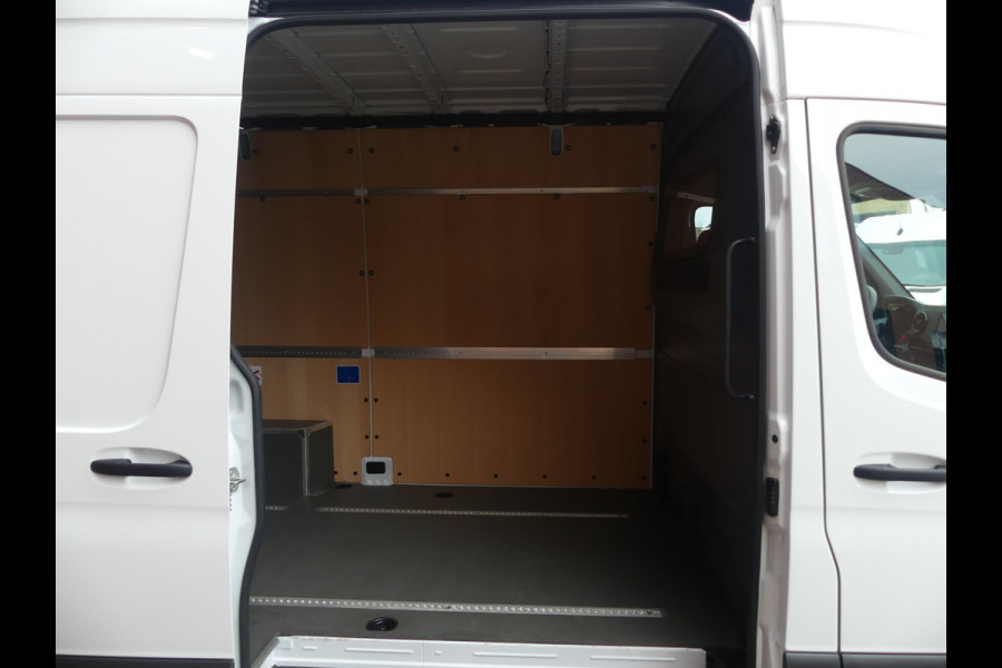 Mercedes-Benz Sprinter 317 CDI L2H2 Airco/Camera/Cruise control/PDC