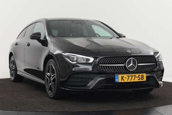 Mercedes-Benz CLA-Klasse 250e AMG Night | Stoelverwarming | Carplay | Camera | Sfeerverlichting | Leder/Alcantara | Full LED | Widescreen