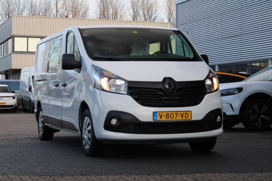 Renault Trafic 1.6 dCi T29 L2H1 DC Luxe | 145pk | Dubbele Cabine | Trekhaak | Cruise Control | Navigatie |