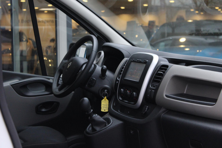 Renault Trafic 1.6 dCi T29 L2H1 DC Luxe | 145pk | Dubbele Cabine | Trekhaak | Cruise Control | Navigatie |